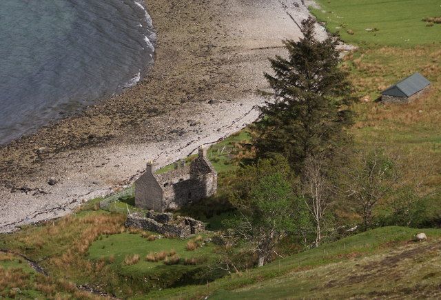 Derelict Cottage on the shore - Wester Stoul