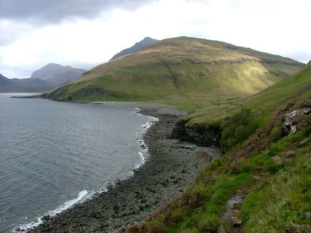 Path to Camasunary - towards Cladach a' Ghlinne