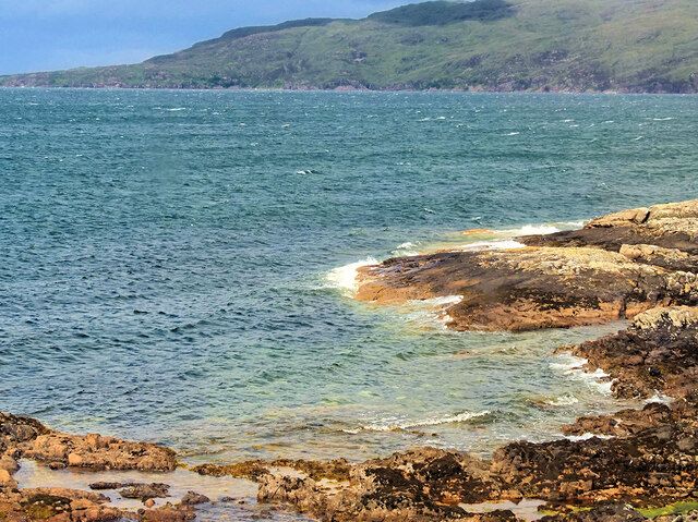 Rocky shoreline near Portnacloich
