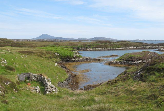 Disused bothy by the shore