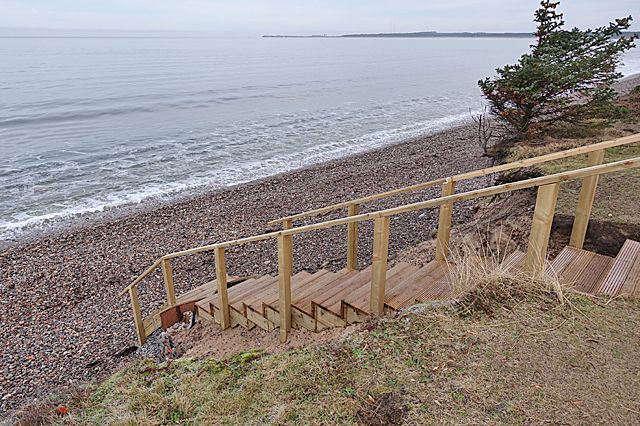 Steps to the Beach