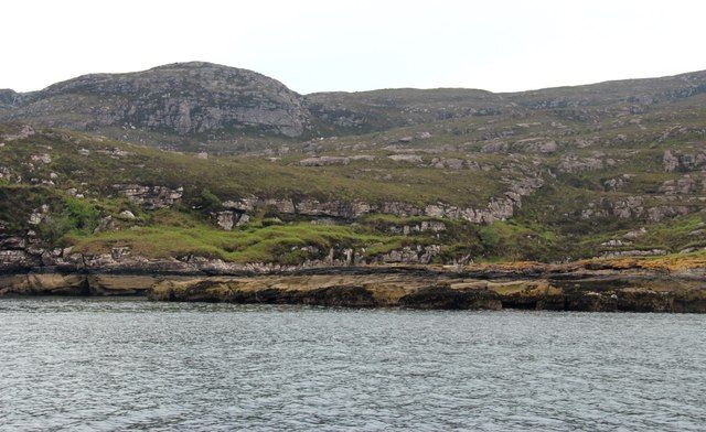 Rocky shore at Rubha Camas a' Mhaoraich