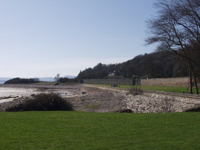 Shingle beach below Dunrobin Castle