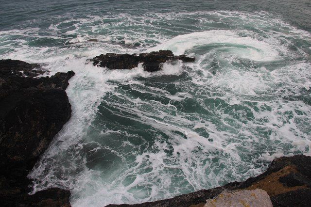 A big Atlantic swell reaches the shore at Balnakeil Bay