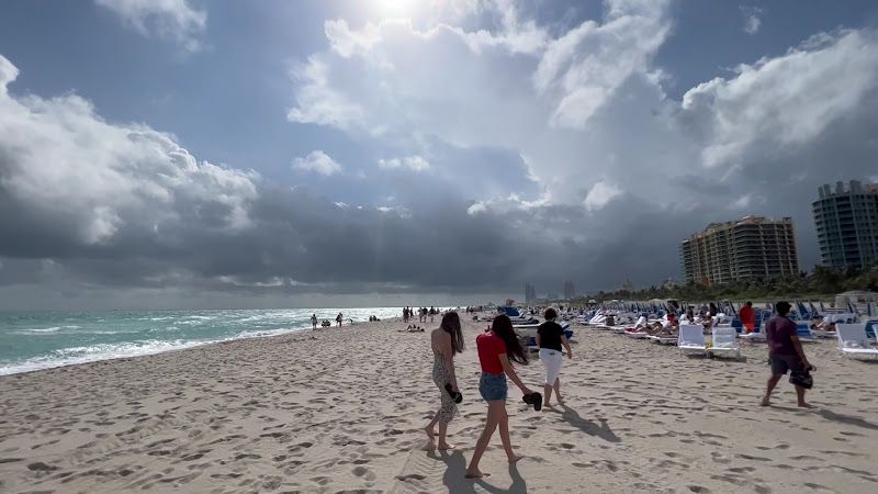 Beach 25.7854 -80.1334