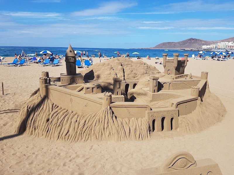 Día de Año Nuevo 2014 en La playa de Las Canteras en Las Palmas de Gran Canaria