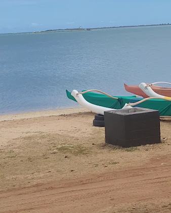 Keʻehi Lagoon Beach