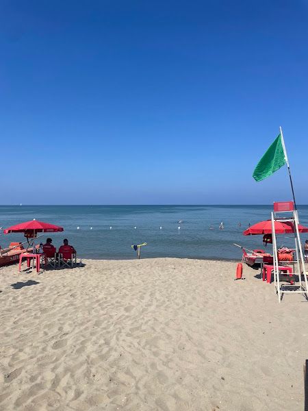Spiaggia libera Tirrenia 2 - orange beach PA Pisa
