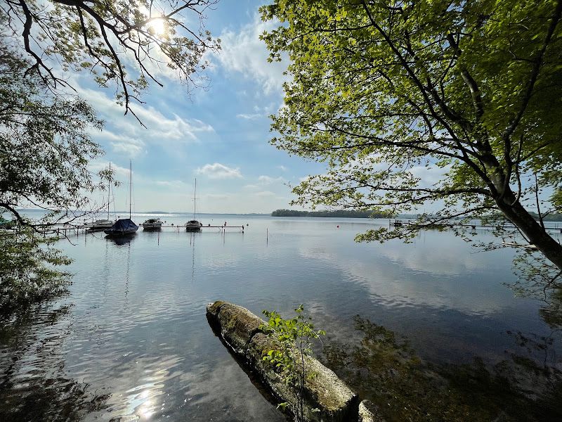 Badestelle Großer Plöner See - Schloss Ascheberg