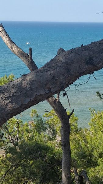 Spiaggia dei Cento scalini o delle Tufare
