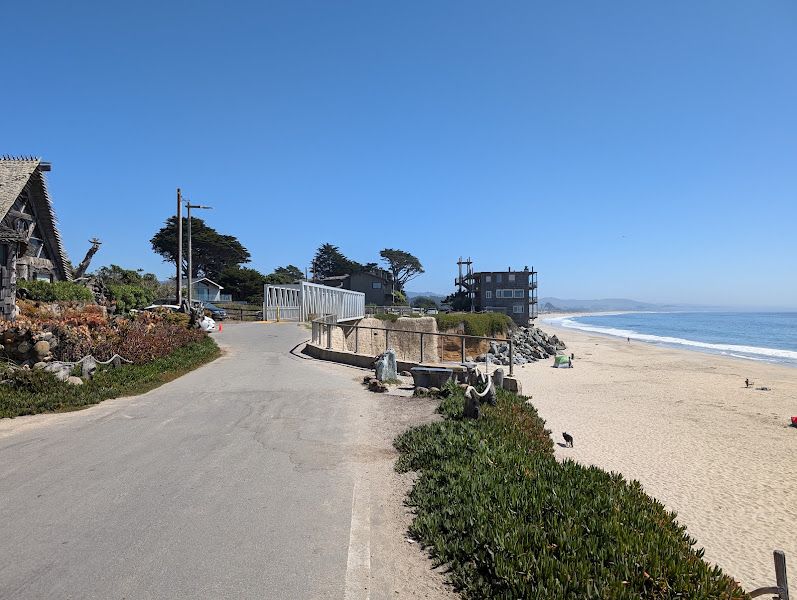 Pillar Point Harbor Beach