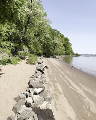 Undercliff Beach