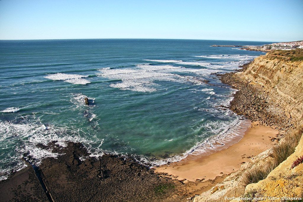 WAVETOURS Ericeira Surfhouse - PortugalSurfCamp