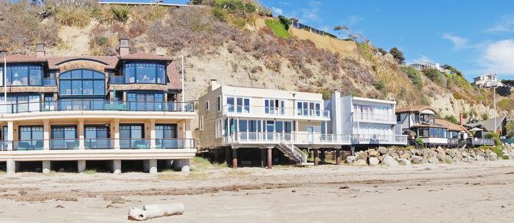 Potbelly Beach