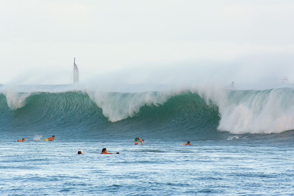 Ala Moana Bowls Surf Break
