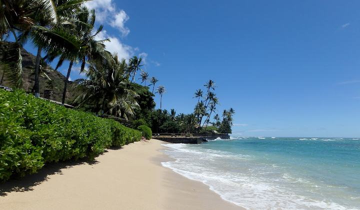 Mākālei Beach