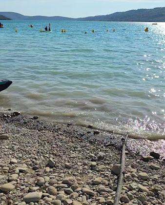 Plage Commandon et Charoup