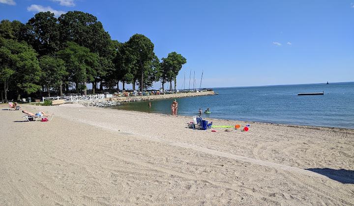 Bayley Beach