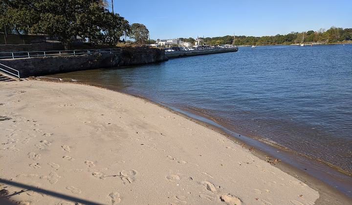 Hudson Park Beach