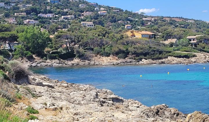 Plage calanque de Tardieu