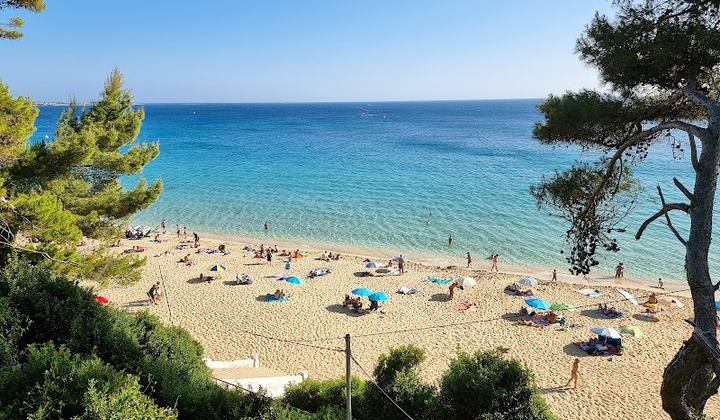 Makris Gialos Beach