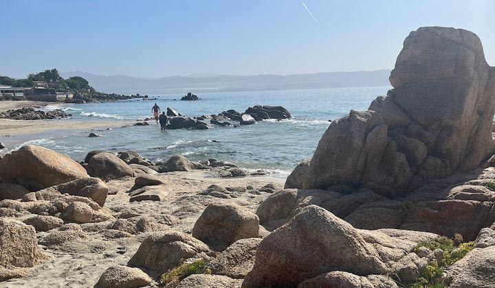 Plage de la Terre Sacrée