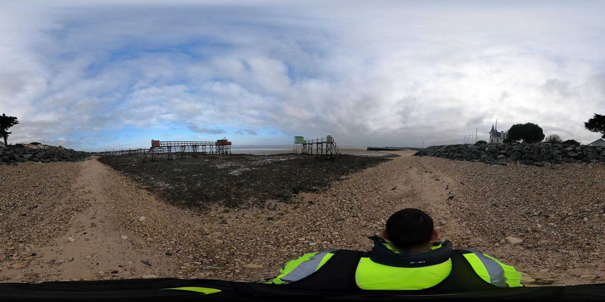 Beach Port-des-Barques