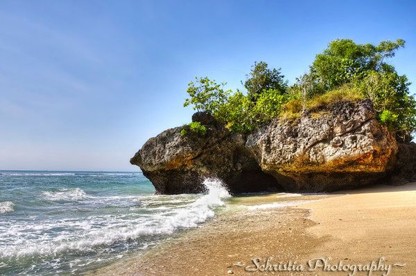 Pantai Padang Padang