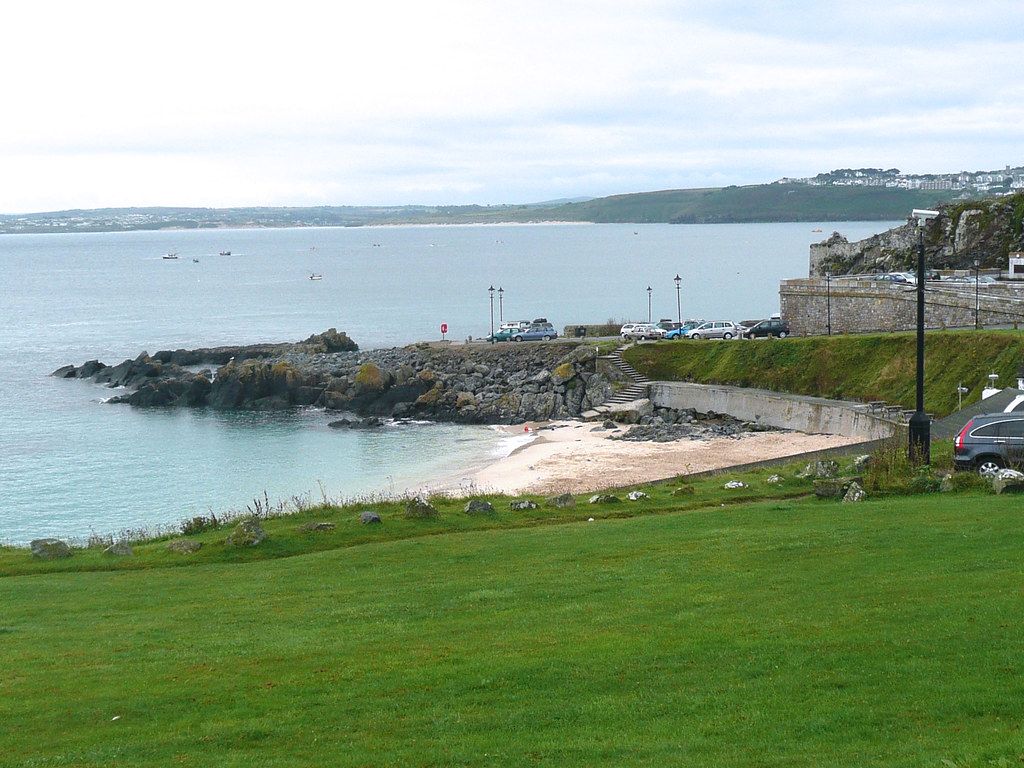 Porthgwidden Beach