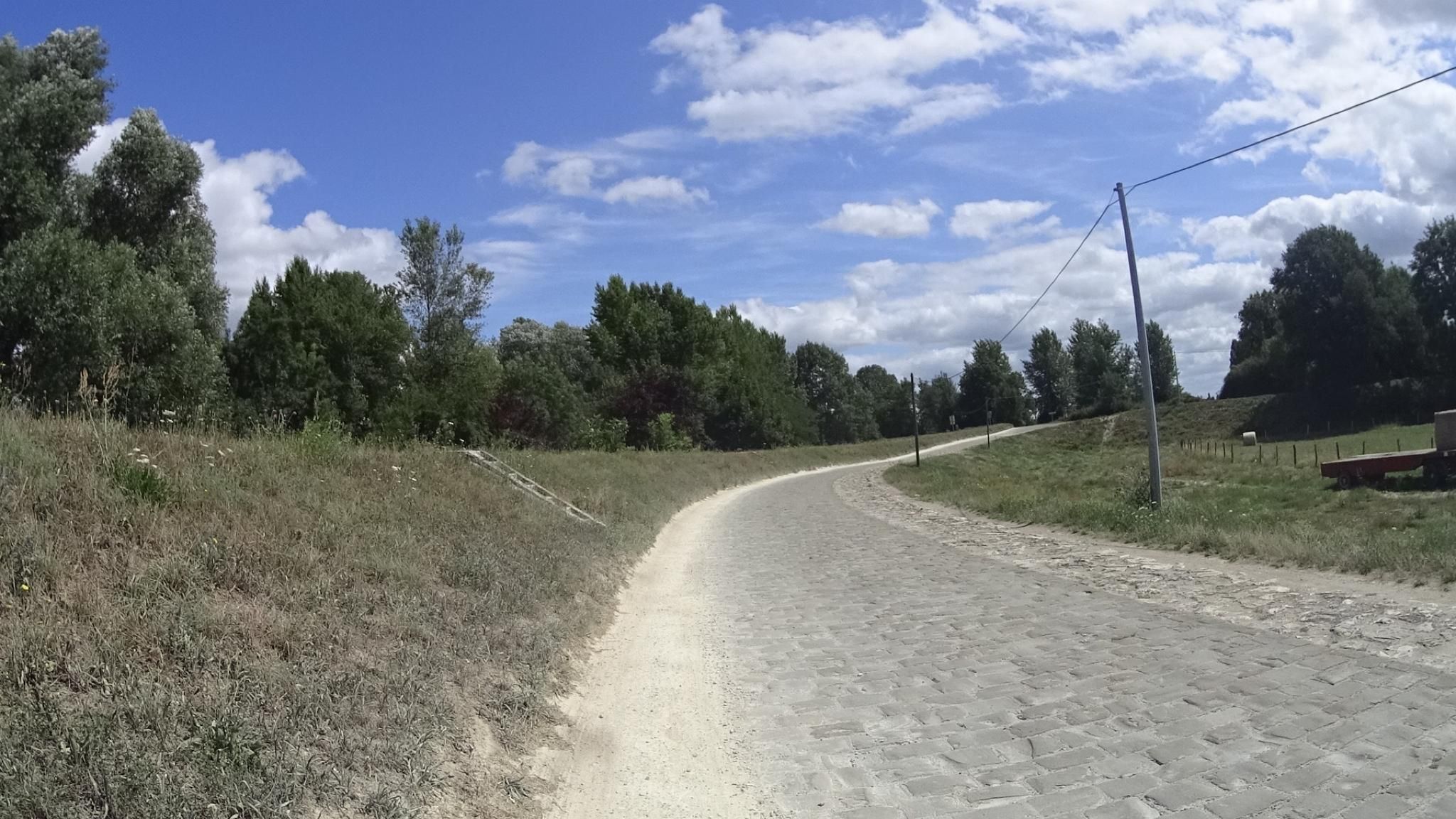 Beach Cinq-Mars-la-Pile