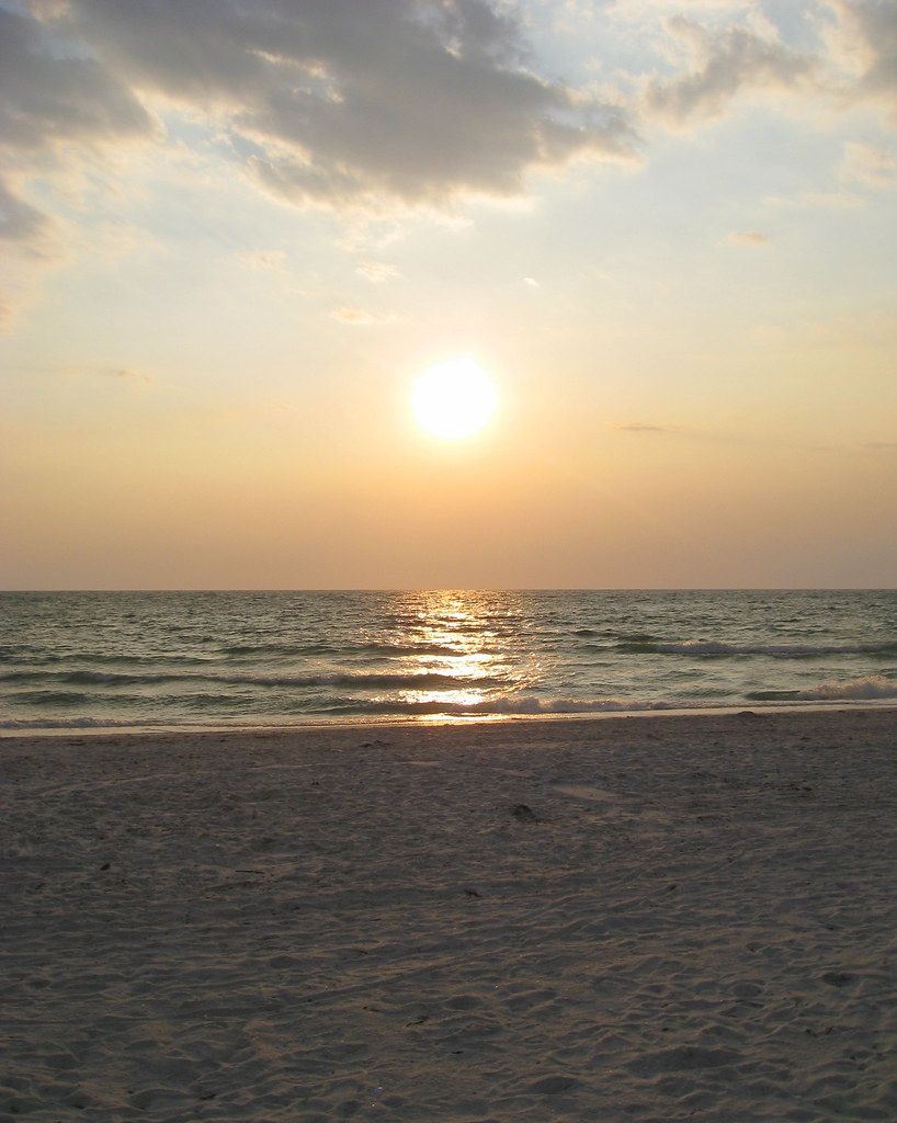 Pasa A Grille Beach