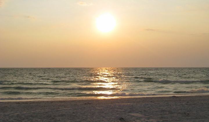 Pasa A Grille Beach