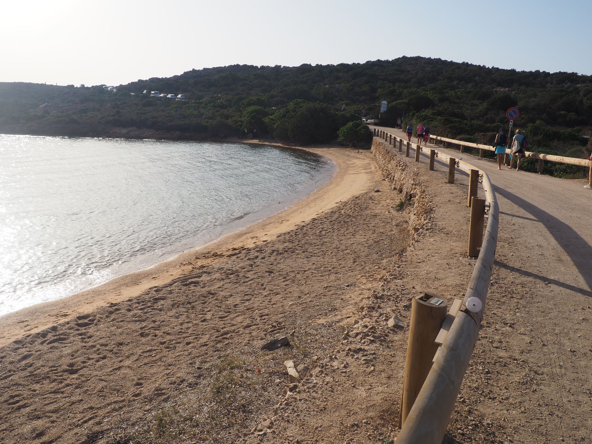Spiaggia dei due mari (Cala Portese)