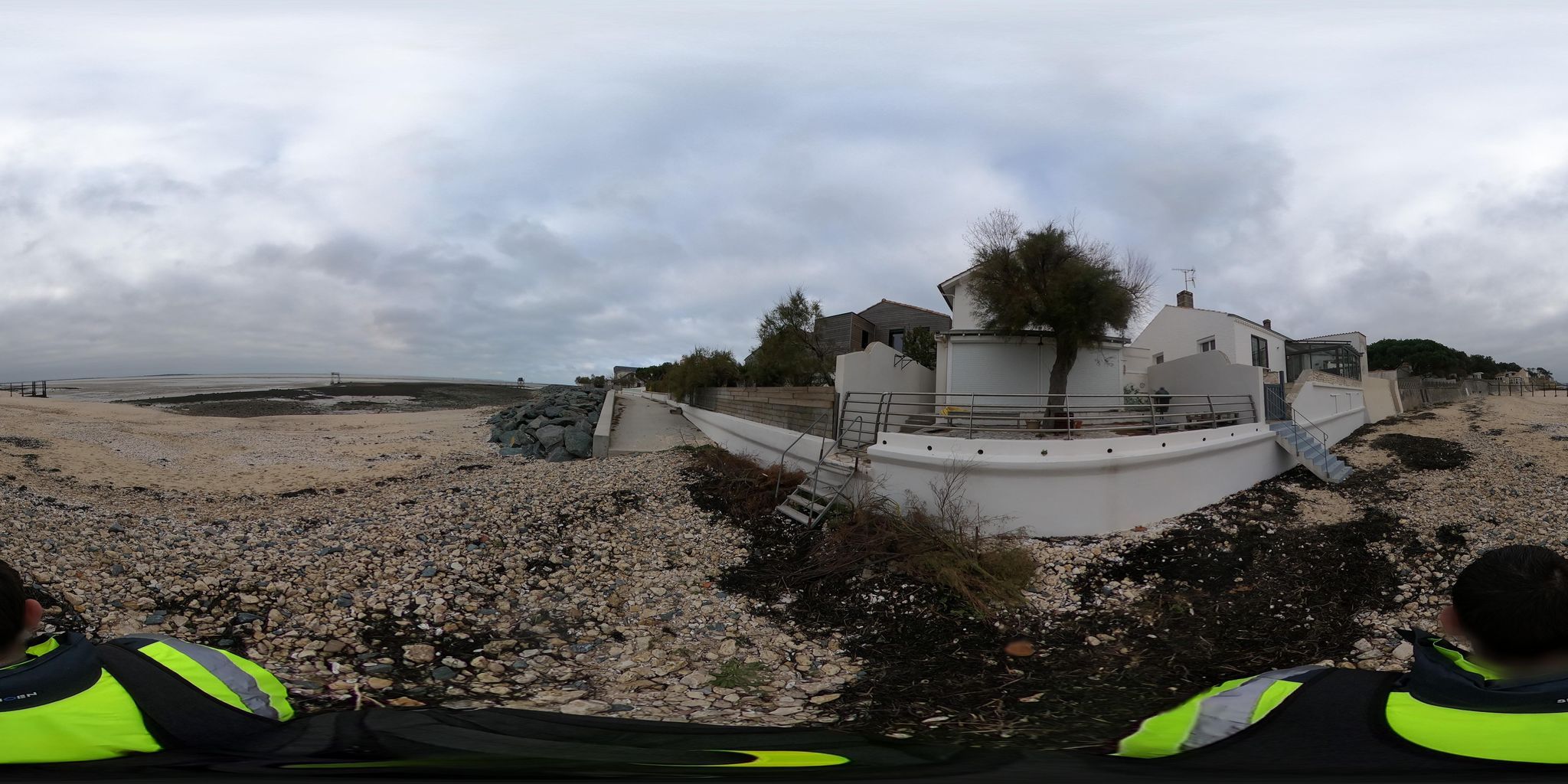 Beach Port-des-Barques