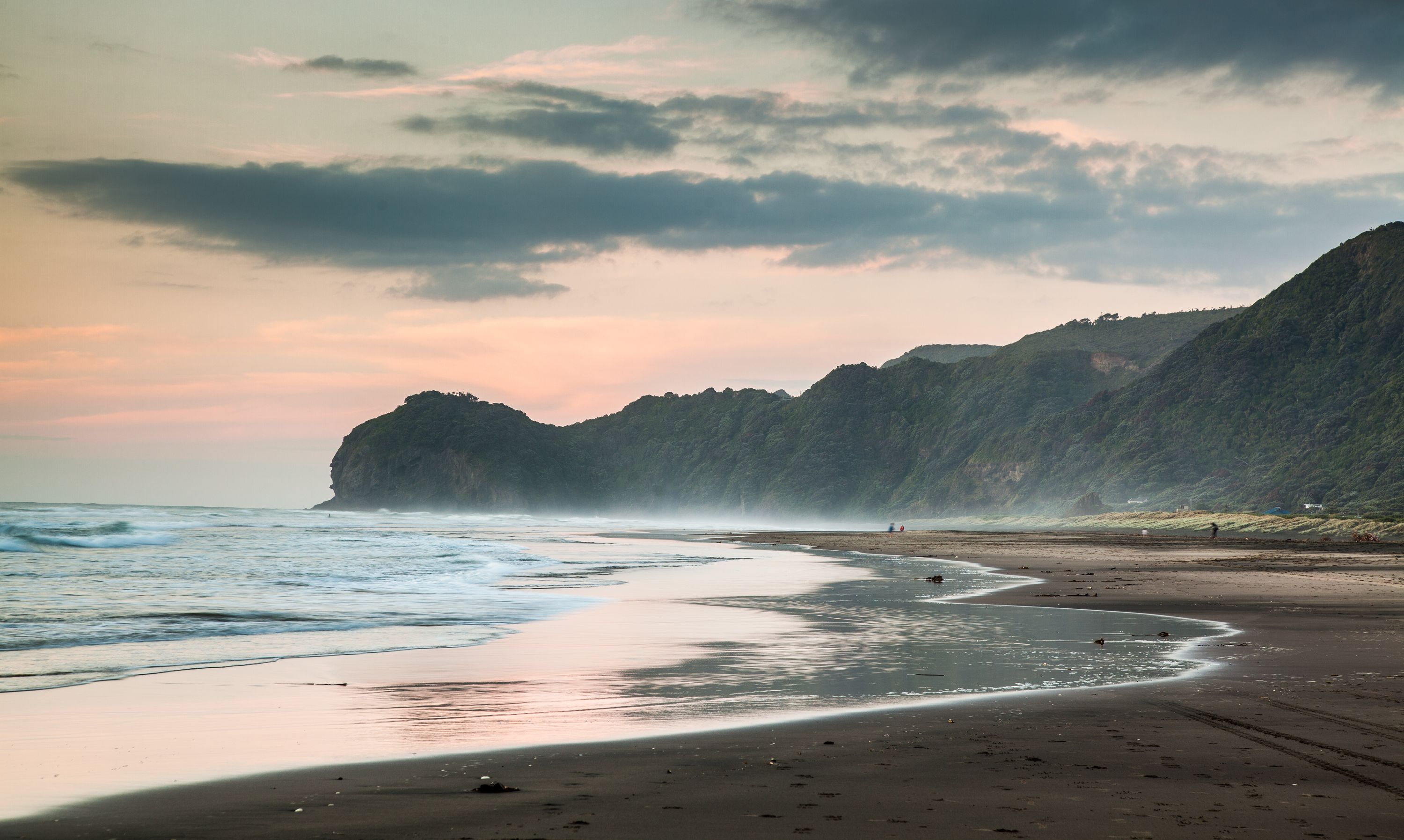 North Piha Beach